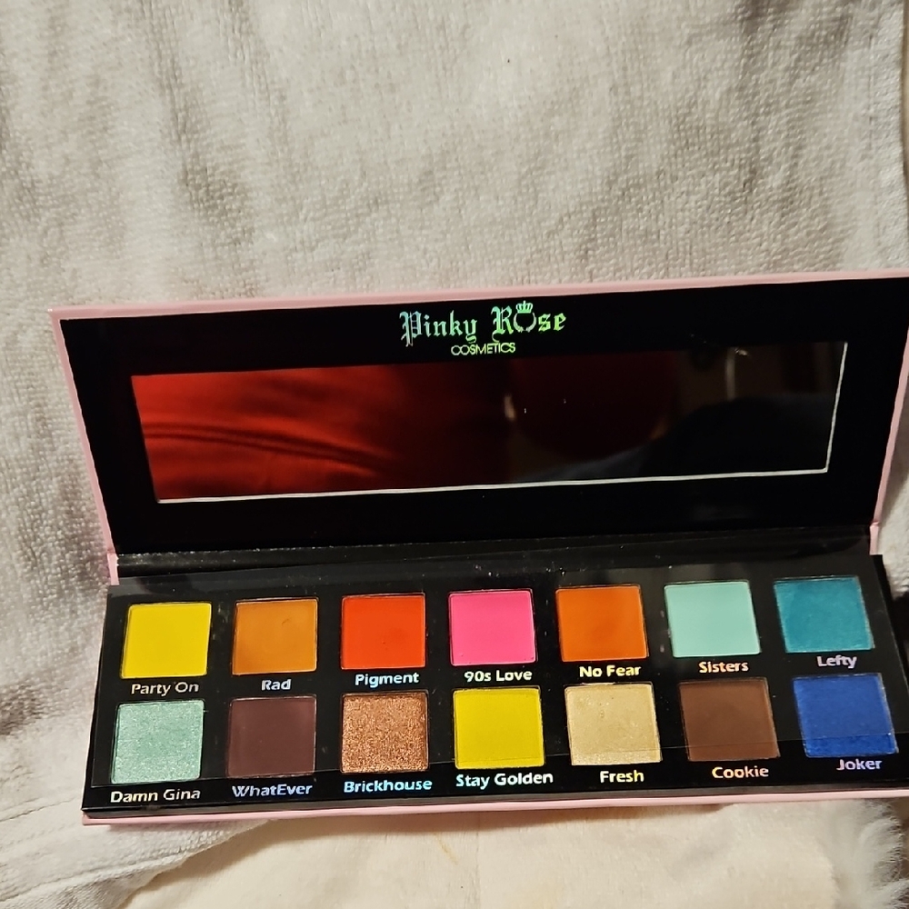 Pinky Eyeshadow Palette - Bold and Bright Collection